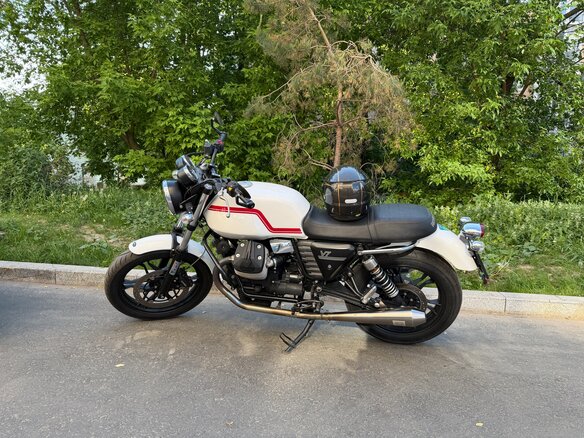 2013 Moto Guzzi V 7, белый, 470000 рублей