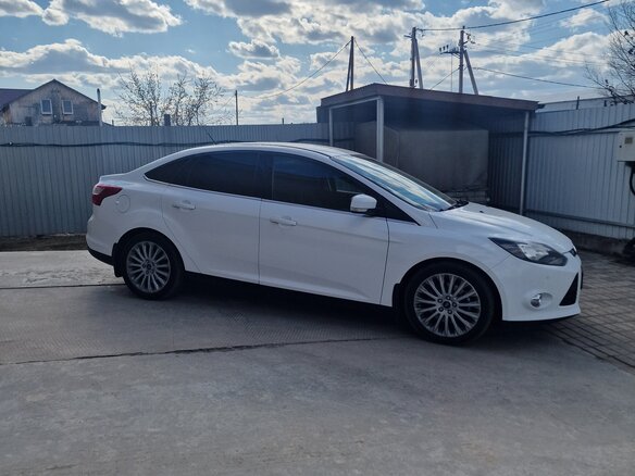 2013 Ford Focus III, белый, 1150000 рублей - вид 1