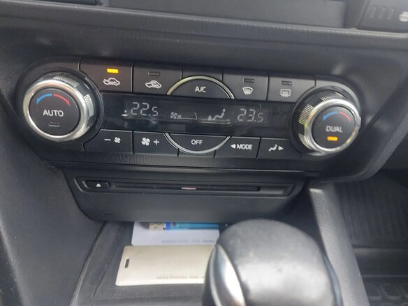 2014 Mazda 3 III (BM), синий, 1450000 рублей - вид 10