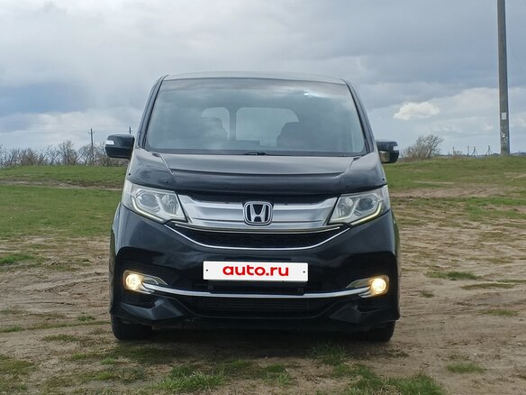 2015 Honda Stepwgn Spada V, чёрный, 1850000 рублей - вид 2