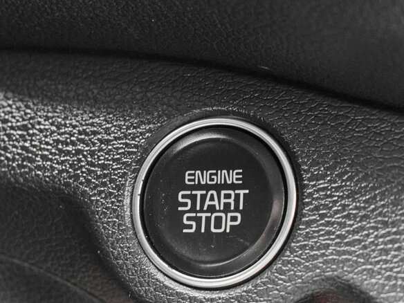 2021 Kia K3 II Рестайлинг, белый, 1725000 рублей - вид 15