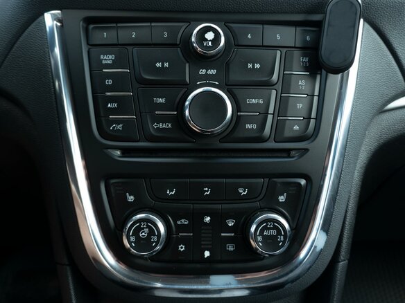 2012 Opel Mokka I, белый - вид 14