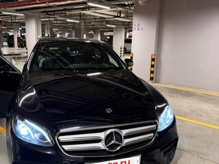 2017 Mercedes-Benz E-Класс 200 V (W213, S213, C238), чёрный, 2750000 рублей, вид 3