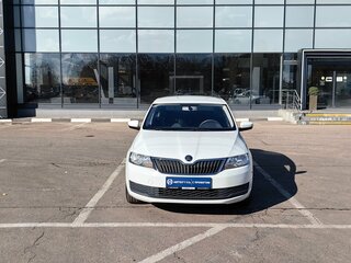2018 Skoda Rapid I Рестайлинг, белый, 854000 рублей, вид 3