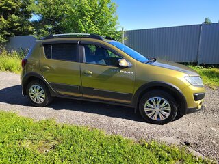 2017 Renault Sandero Stepway II, зелёный, 870000 рублей, вид 3
