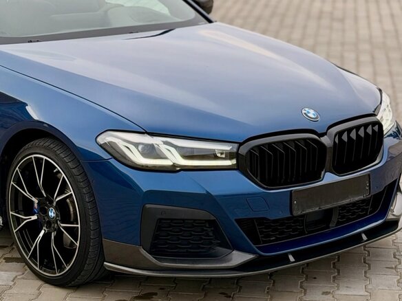 2020 BMW 5 серии 530d xDrive VII (G30/G31/G38) Рестайлинг, синий, 5000000 рублей - вид 5