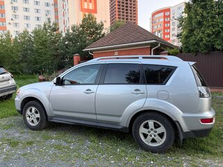 2010 Mitsubishi Outlander II Рестайлинг, серебристый, 810000 рублей, вид 2