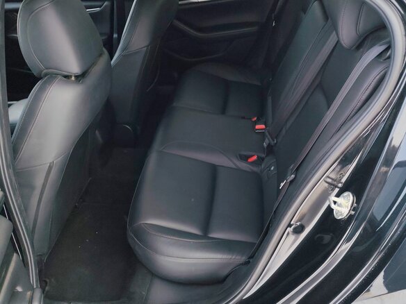 2021 Mazda 3 IV (BP), чёрный, 1850000 рублей - вид 7