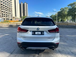2022 BMW X1 18i sDrive II (F48) Рестайлинг, белый, 2233000 рублей, вид 5