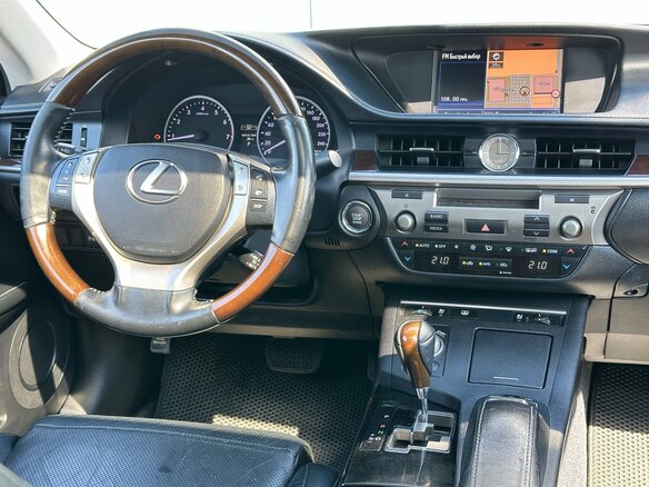 2012 Lexus ES 250 VI, чёрный - вид 10