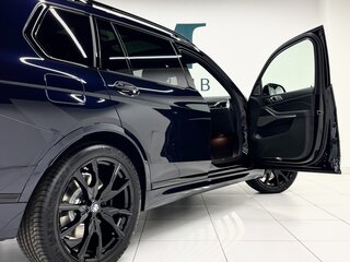 2026 BMW X7 40d I (G07) Рестайлинг, чёрный, 18200000 рублей, вид 4