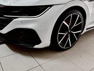 2020 Volkswagen Arteon I Рестайлинг, белый, 4100000 рублей, вид 4