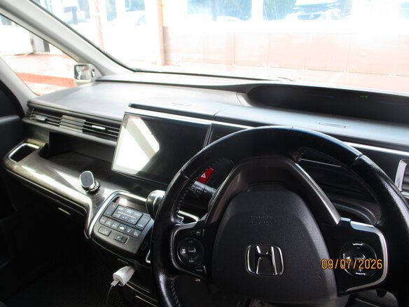 2015 Honda Stepwgn V, белый - вид 8