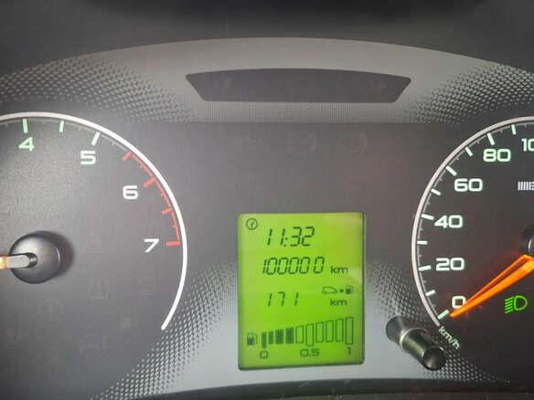 2013 Lada (ВАЗ) Granta I, серый, 380000 рублей - вид 6