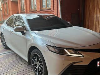 2022 Toyota Camry VIII (XV70) Рестайлинг, белый, 2850000 рублей, вид 3