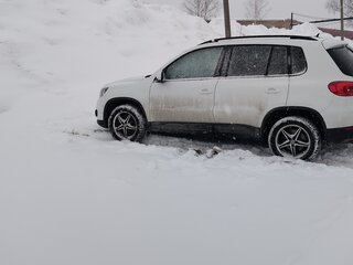 2014 Volkswagen Tiguan I Рестайлинг, белый, 1100000 рублей, вид 3