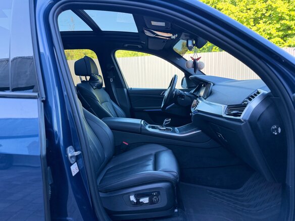 2019 BMW X5 30d IV (G05/G18), синий, 6199000 рублей - вид 17