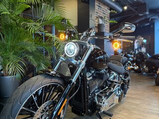 2025 Harley-Davidson Breakout, чёрный, 3600000 рублей, вид 2