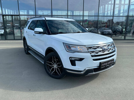 2019 Ford Explorer V Рестайлинг 2, белый, 2190000 рублей, вид 2