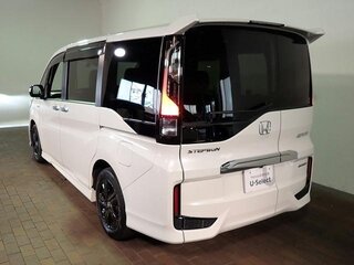 2019 Honda Stepwgn Spada V Рестайлинг, белый, 1942000 рублей, вид 5