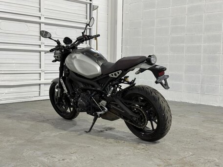 2017 Yamaha XSR900, серый, 720000 рублей, вид 4
