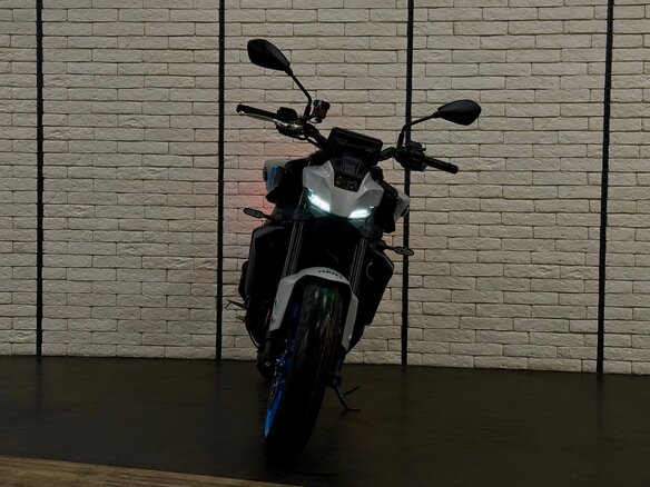 2026 Yamaha MT-09 (FZ-09), серый, 1550000 рублей - вид 5