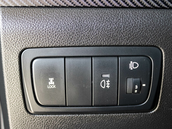2011 SsangYong Actyon II, чёрный - вид 13