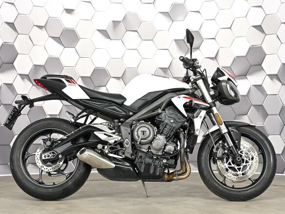 2020 Triumph Street Triple, белый, 799000 рублей - вид 2