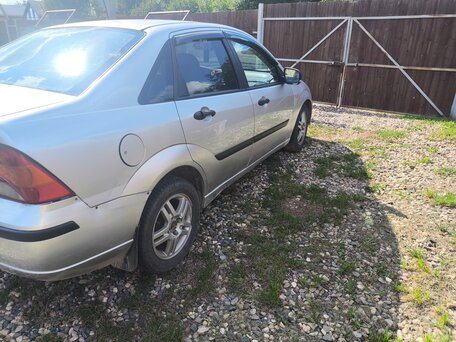 2003 Ford Focus I Рестайлинг, серебристый, 170000 рублей, вид 5