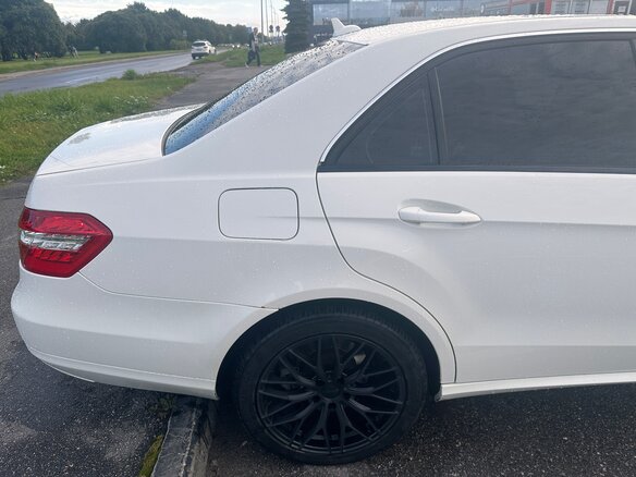 2011 Mercedes-Benz E-Класс 200 7G-Tronic IV (W212, S212, C207), белый, 1550000 рублей - вид 5