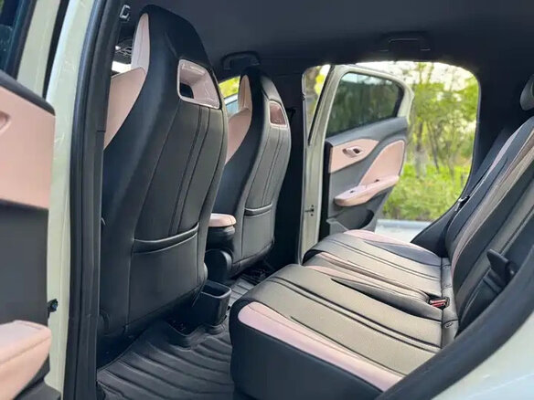 2025 BYD Seagull 38.88 kWh I Рестайлинг, бежевый, 1528033 рублей - вид 4