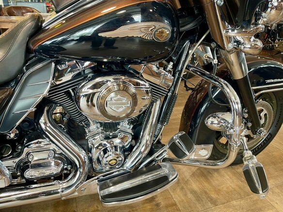 2013 Harley-Davidson Tri Glide, коричневый, 2500000 рублей - вид 14