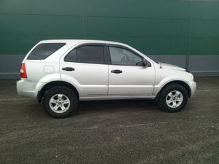 2008 Kia Sorento I Рестайлинг, серебристый, 700000 рублей, вид 4