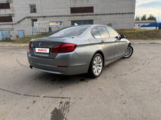 2011 BMW 5 серии 523i VI (F10/F11/F07), серый, 1320000 рублей, вид 4