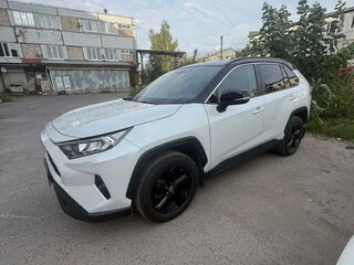 2021 Toyota RAV4 V (XA50), белый, 3000000 рублей, вид 1