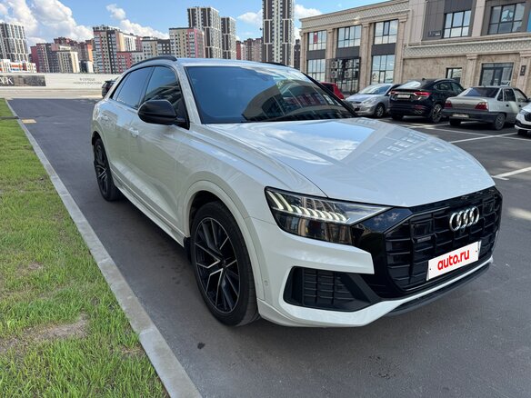 2019 Audi Q8 45 TDI I (4M), белый, 6850000 рублей - вид 1