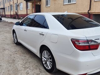 2015 Toyota Camry VII (XV50) Рестайлинг, пурпурный, 1700000 рублей, вид 2