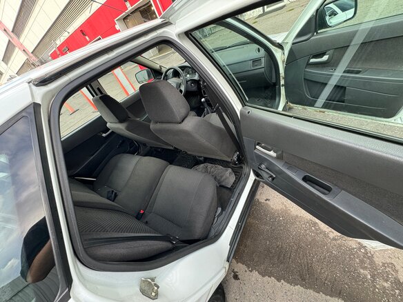 2012 Lada (ВАЗ) Priora I, белый, 360000 рублей - вид 6