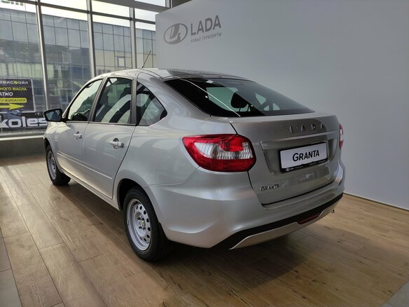 2026 Lada (ВАЗ) Granta I Рестайлинг, белый, 1037000 рублей - вид 3