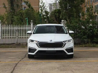 2023 Skoda Octavia IV (A8), белый, 1997208 рублей, вид 2