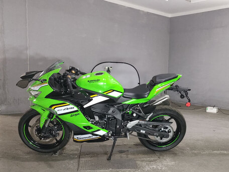 2025 Kawasaki ZX-4, зелёный, 1000000 рублей, вид 2