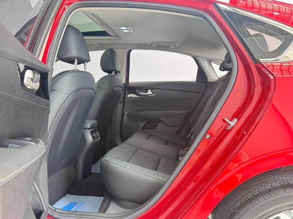 2021 Kia K3 II (China Market), красный, 1355000 рублей - вид 14