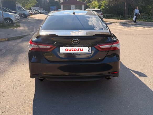 2018 Toyota Camry VIII (XV70), чёрный, 2550000 рублей - вид 2