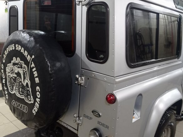 2014 Land Rover Defender 110 I Рестайлинг, серый, 2950000 рублей - вид 9