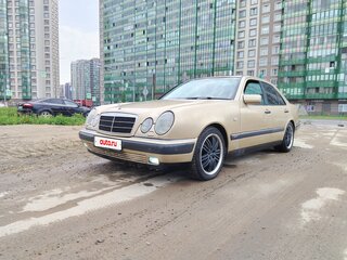 1999 Mercedes-Benz E-Класс 240 II (W210, S210), золотистый, 460000 рублей, вид 1