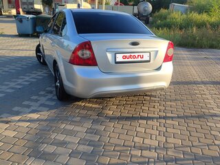 2008 Ford Focus II Рестайлинг, серебристый, 540000 рублей, вид 3