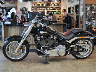 2024 Harley-Davidson Fat Boy, чёрный, 3350000 рублей, вид 3