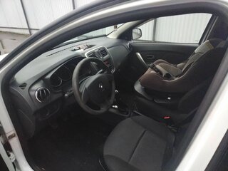 2017 Renault Logan II, белый, 750000 рублей, вид 5
