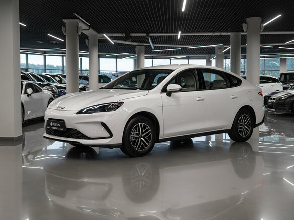 2025 BYD Seal 05 15.87 kWh, белый, 2800000 рублей