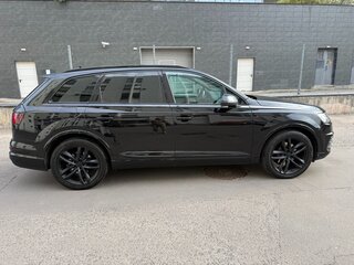 2018 Audi Q7 II (4M), чёрный, 3850000 рублей, вид 3